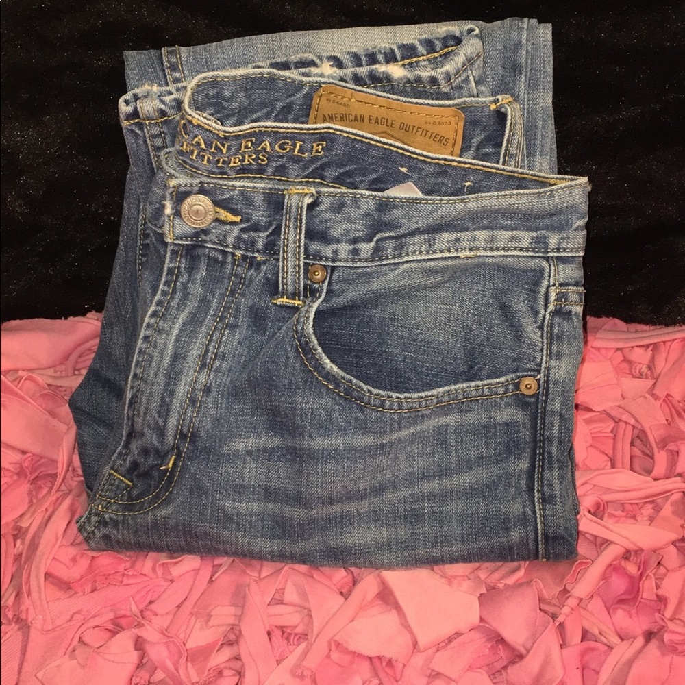 American Eagle blue jeans